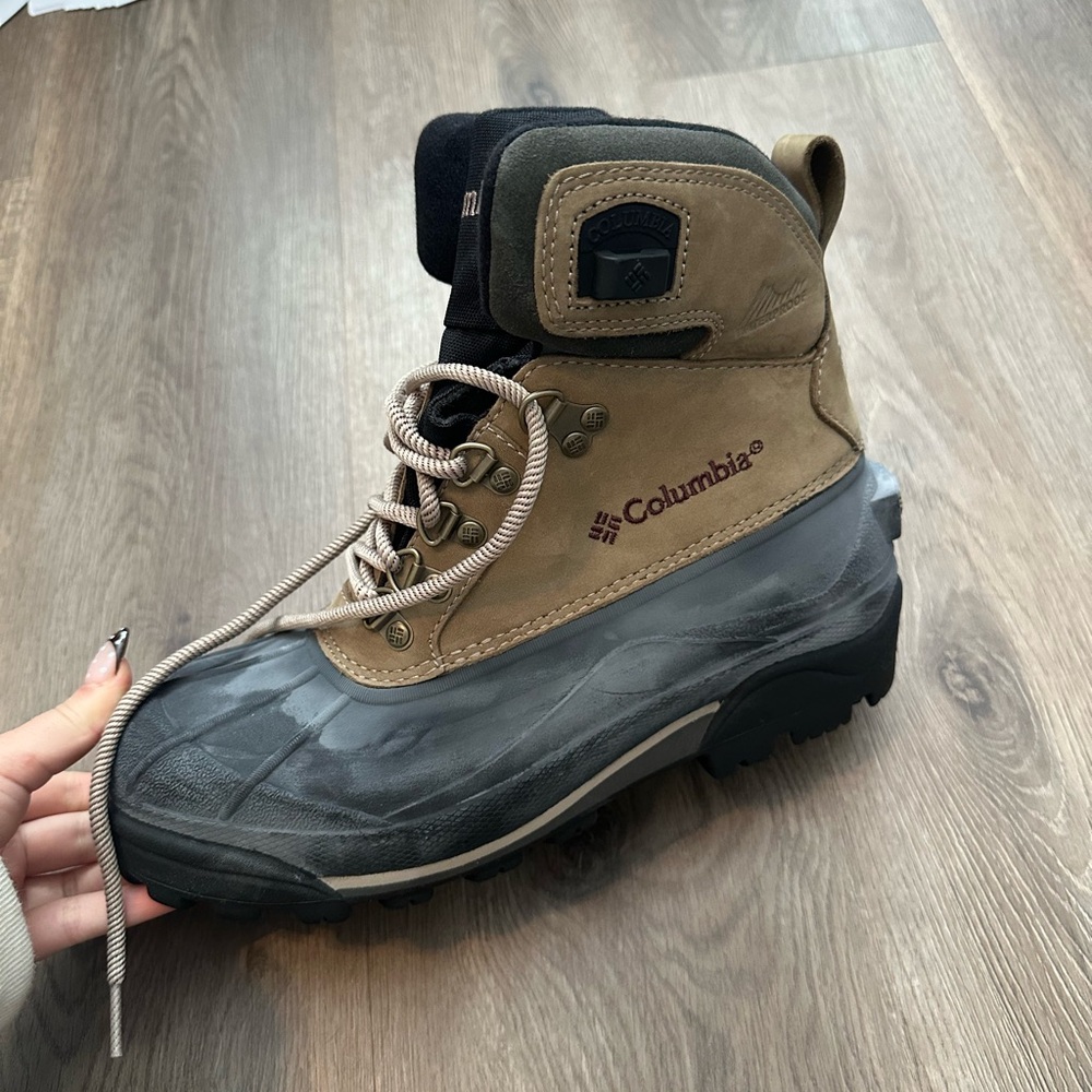 Columbia women’s Tan and Black Rain Boots